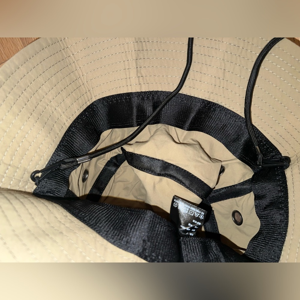 NWOT Bucket hat